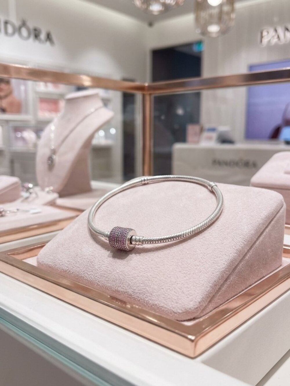 Stunning PANDORA Pink Pavé Barrel Clasp Bracelet - Includes Original Box!